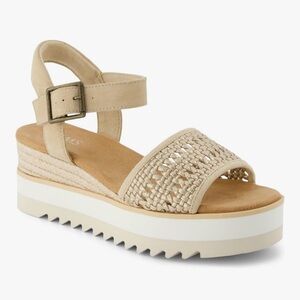 NWT TOMS Women's Diana Beige Champagne Neutral Natural Woven Sandals